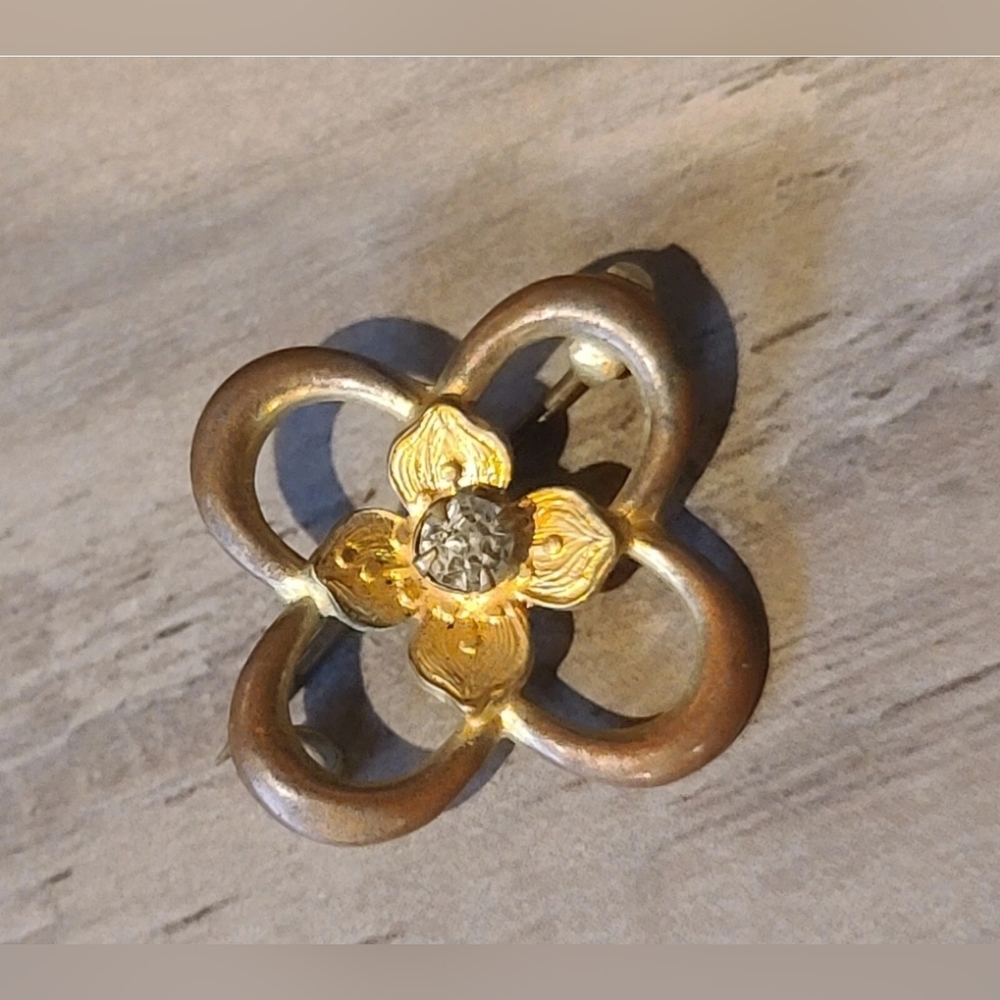 Vintage Floral Design Pin Brooch C-Clasp [ Read Details ]